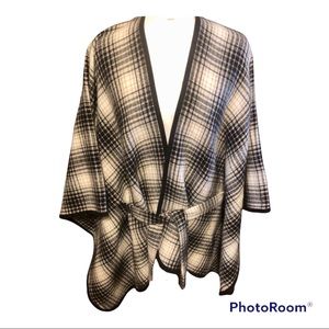 Apt 9 Poncho black & white (one size)